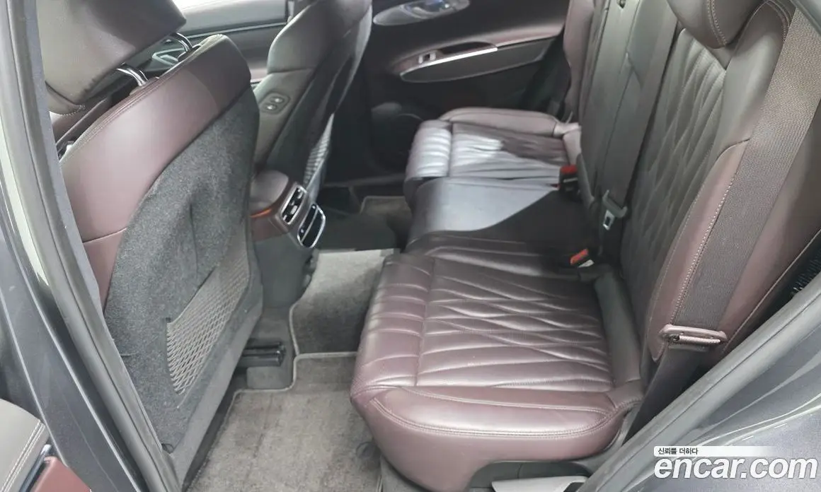 Genesis GV70 2022 2.5 автомат (гидро), фото 30 Genesis GV70 2022 2.5 автомат (гидро), фото 30