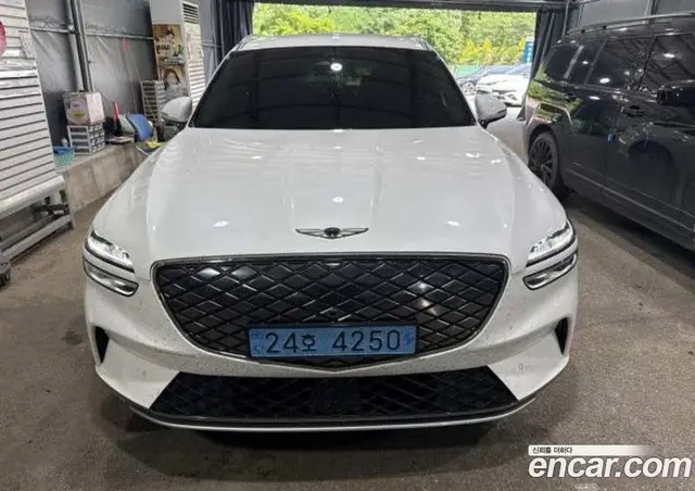 Genesis GV70, 2022, 73 260 км