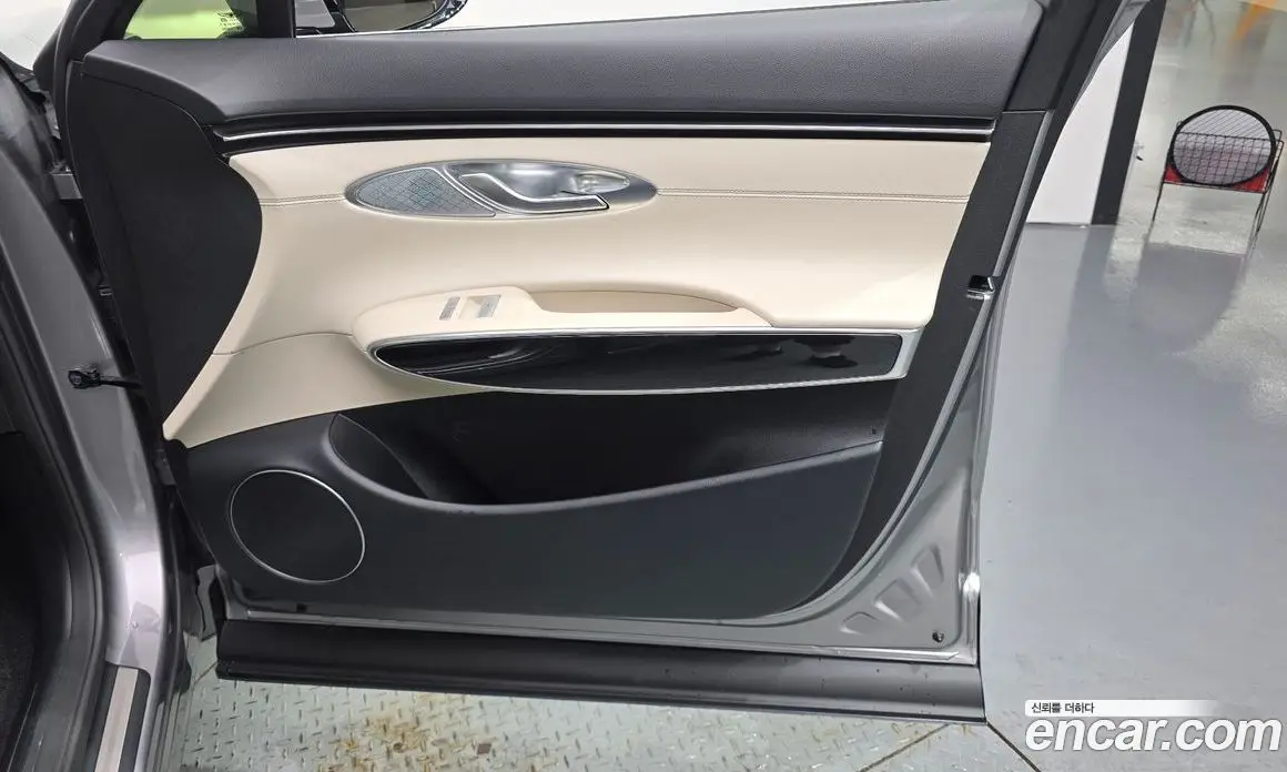 Genesis GV70 2022 2.2 автомат (гидро), фото 14 Genesis GV70 2022 2.2 автомат (гидро), фото 14
