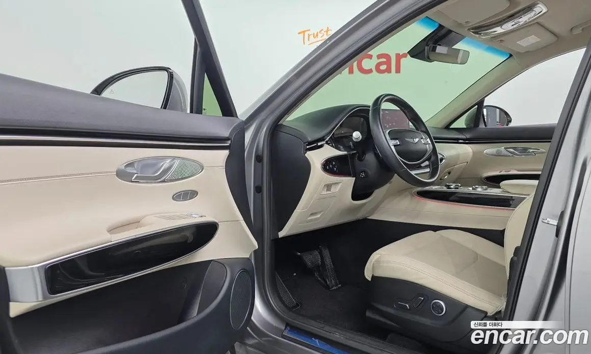 Genesis GV70 2022 2.2 автомат (гидро), фото 15 Genesis GV70 2022 2.2 автомат (гидро), фото 15