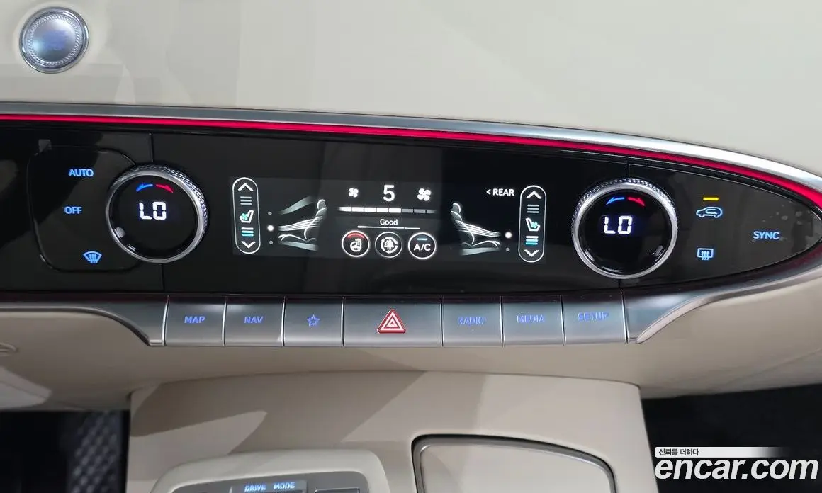 Genesis GV70 2022 2.2 автомат (гидро), фото 23 Genesis GV70 2022 2.2 автомат (гидро), фото 23