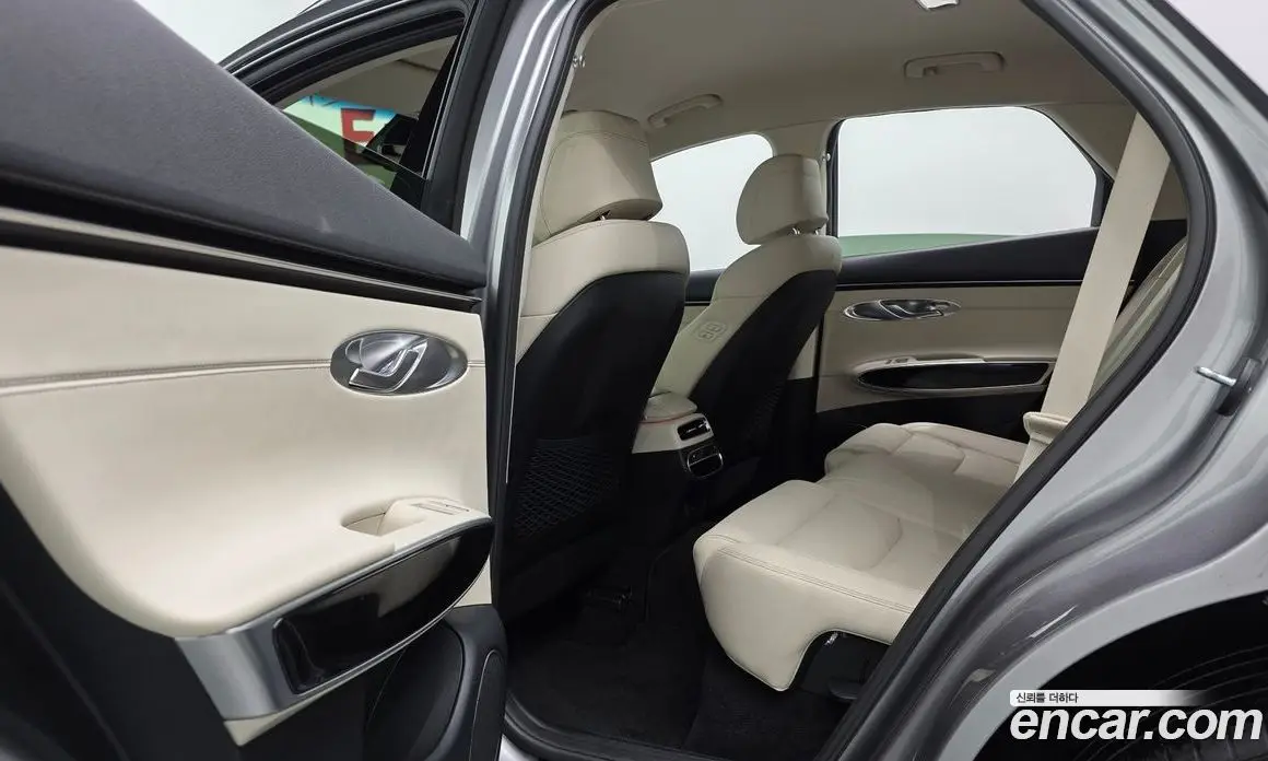 Genesis GV70 2022 2.2 автомат (гидро), фото 28 Genesis GV70 2022 2.2 автомат (гидро), фото 28