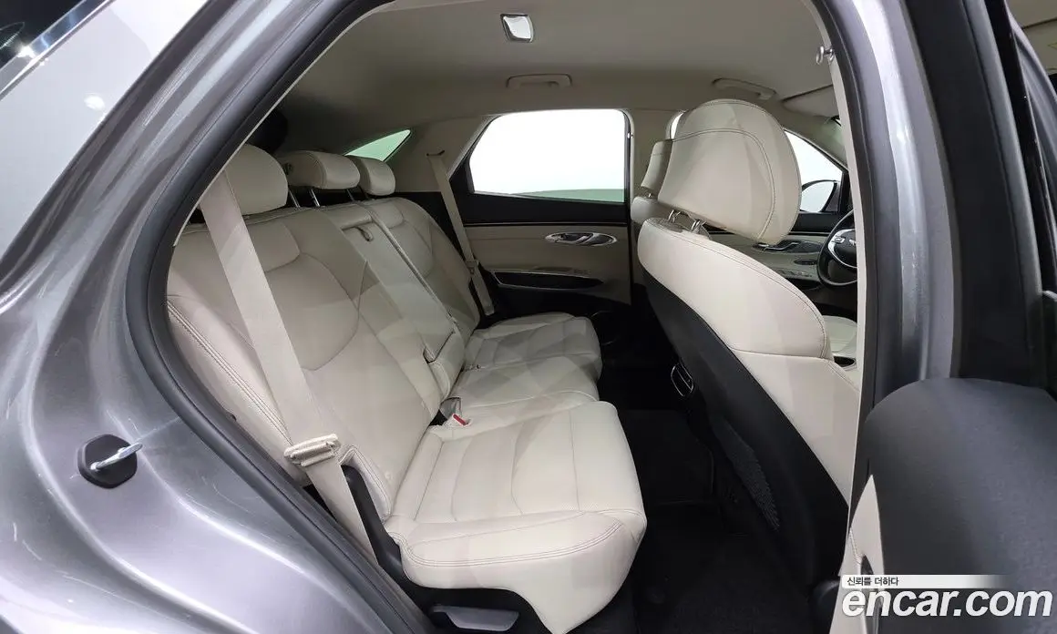 Genesis GV70 2022 2.2 автомат (гидро), фото 30 Genesis GV70 2022 2.2 автомат (гидро), фото 30