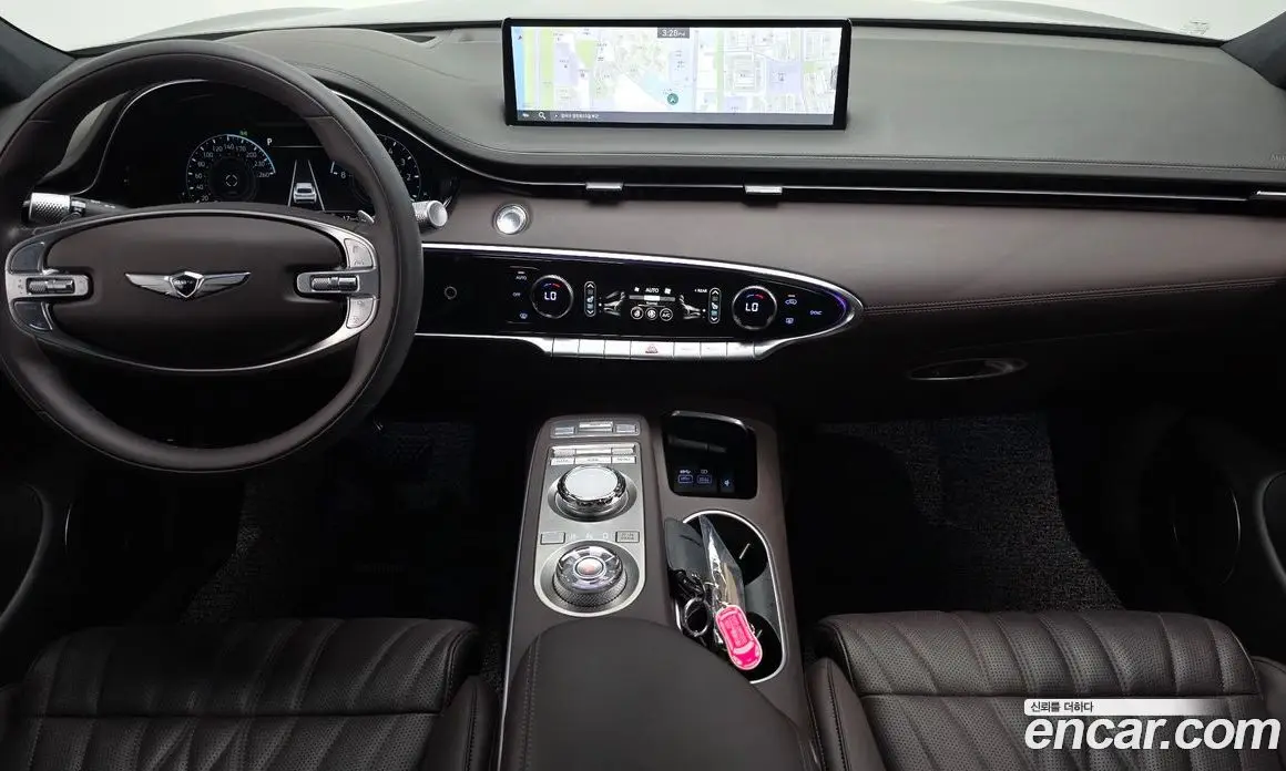 Genesis GV70 2024 2.5 автомат (гидро), фото 10 Genesis GV70 2024 2.5 автомат (гидро), фото 10