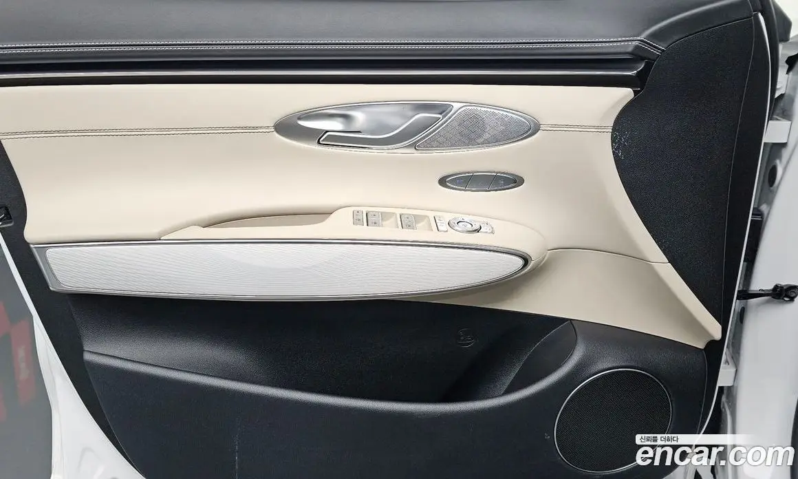 Genesis GV70 2025 2.5 автомат (гидро), фото 13