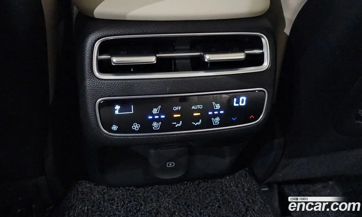 Genesis GV70 2025 2.5 автомат (гидро), фото 24