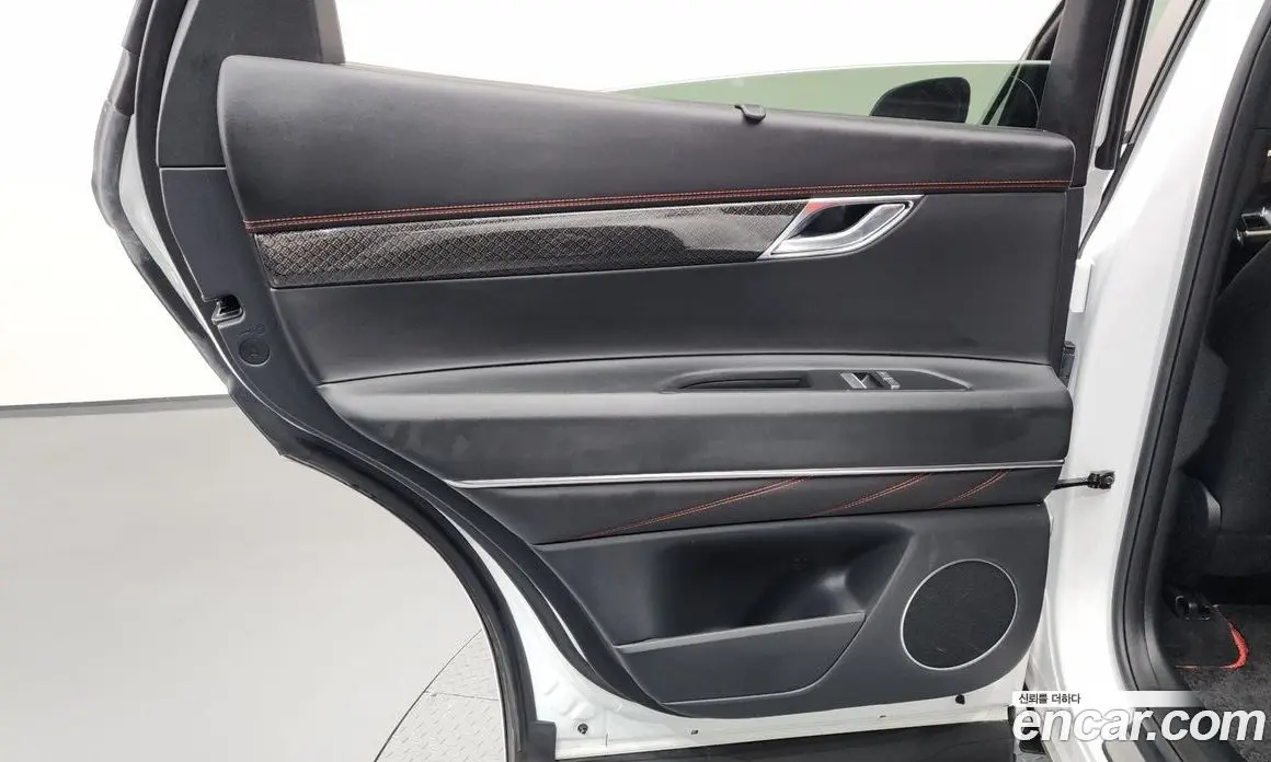 Genesis GV80 2024 2.5 автомат (гидро), фото 15 Genesis GV80 2024 2.5 автомат (гидро), фото 15