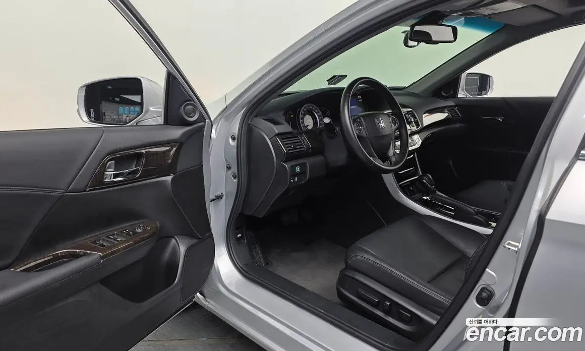 Honda Accord 2013 2.4 автомат (гидро), фото 12