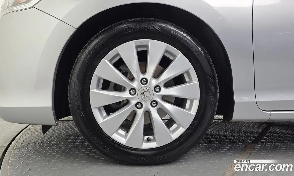 Honda Accord 2013 2.4 автомат (гидро), фото 4