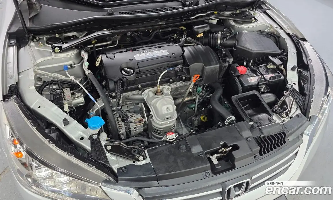 Honda Accord 2013 2.4 автомат (гидро), фото 5