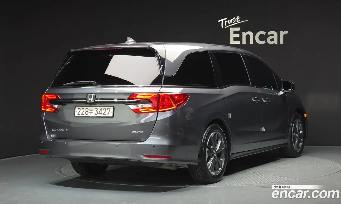 Honda Odyssey 2023 3.5 автомат (гидро), фото 2 Honda Odyssey 2023 3.5 автомат (гидро), фото 2