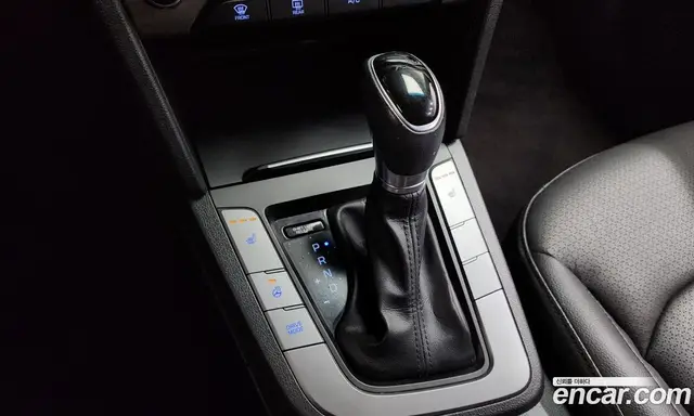 Hyundai Avante 2015 1.6 автомат (гидро), миниатюра 12