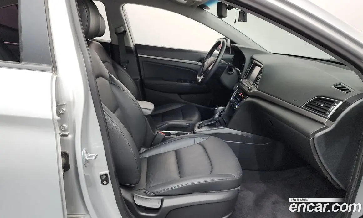 Hyundai Avante 2015 1.6 автомат (гидро), фото 16 Hyundai Avante 2015 1.6 автомат (гидро), фото 16