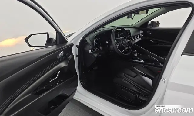 Hyundai Avante 2022 1.6 автомат (гидро), миниатюра 10 Hyundai Avante 2022 1.6 автомат (гидро), миниатюра 10