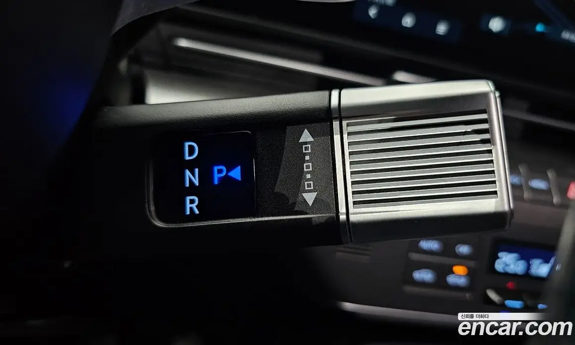 Hyundai Kona 2023 1.6 автомат (гидро), фото 12
