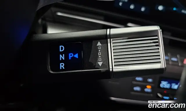Hyundai Kona 2023 1.6 автомат (гидро), миниатюра 12