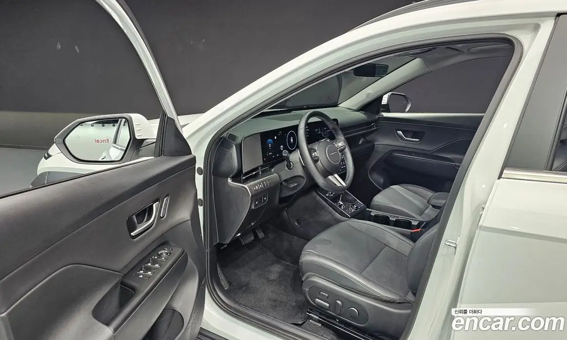 Hyundai Kona 2023 1.6 автомат (гидро), фото 13