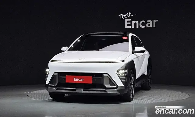 Hyundai Kona 2023 1.6 автомат (гидро), миниатюра 3