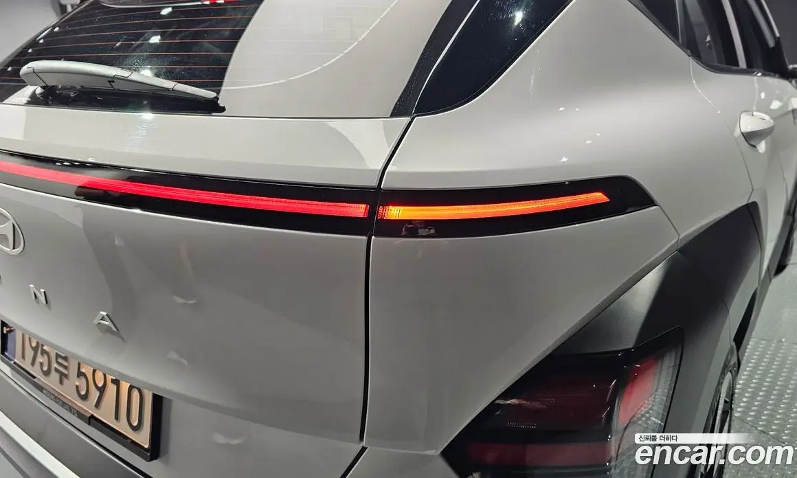 Hyundai Kona 2023 1.6 автомат (гидро), фото 9