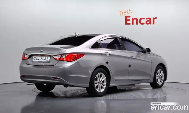 Hyundai Sonata 2010 2.0 автомат (гидро), миниатюра 2 Hyundai Sonata 2010 2.0 автомат (гидро), миниатюра 2