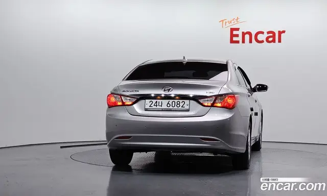 Hyundai Sonata 2010 2.0 автомат (гидро), миниатюра 4 Hyundai Sonata 2010 2.0 автомат (гидро), миниатюра 4