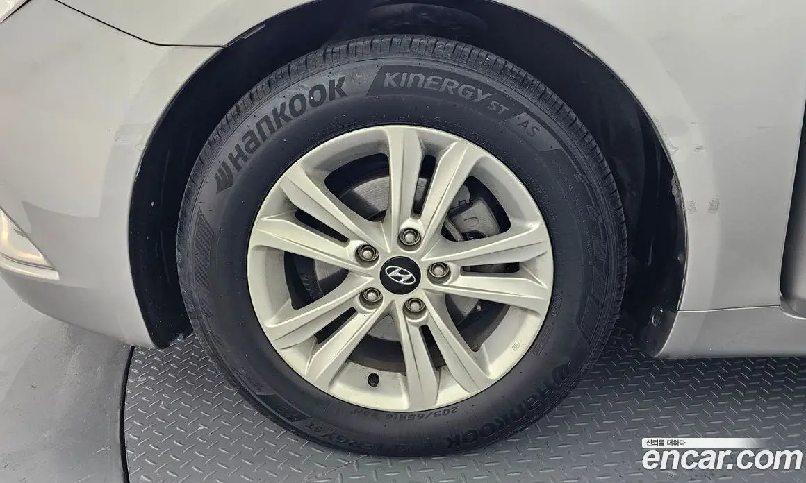 Hyundai Sonata 2010 2.0 автомат (гидро), фото 5 Hyundai Sonata 2010 2.0 автомат (гидро), фото 5