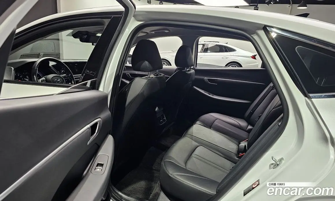 Hyundai Sonata 2021 2.0 автомат (гидро), фото 17 Hyundai Sonata 2021 2.0 автомат (гидро), фото 17