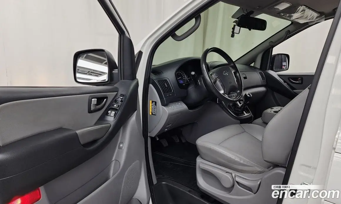 Hyundai Starex 2021 2.5 механика, фото 13 Hyundai Starex 2021 2.5 механика, фото 13