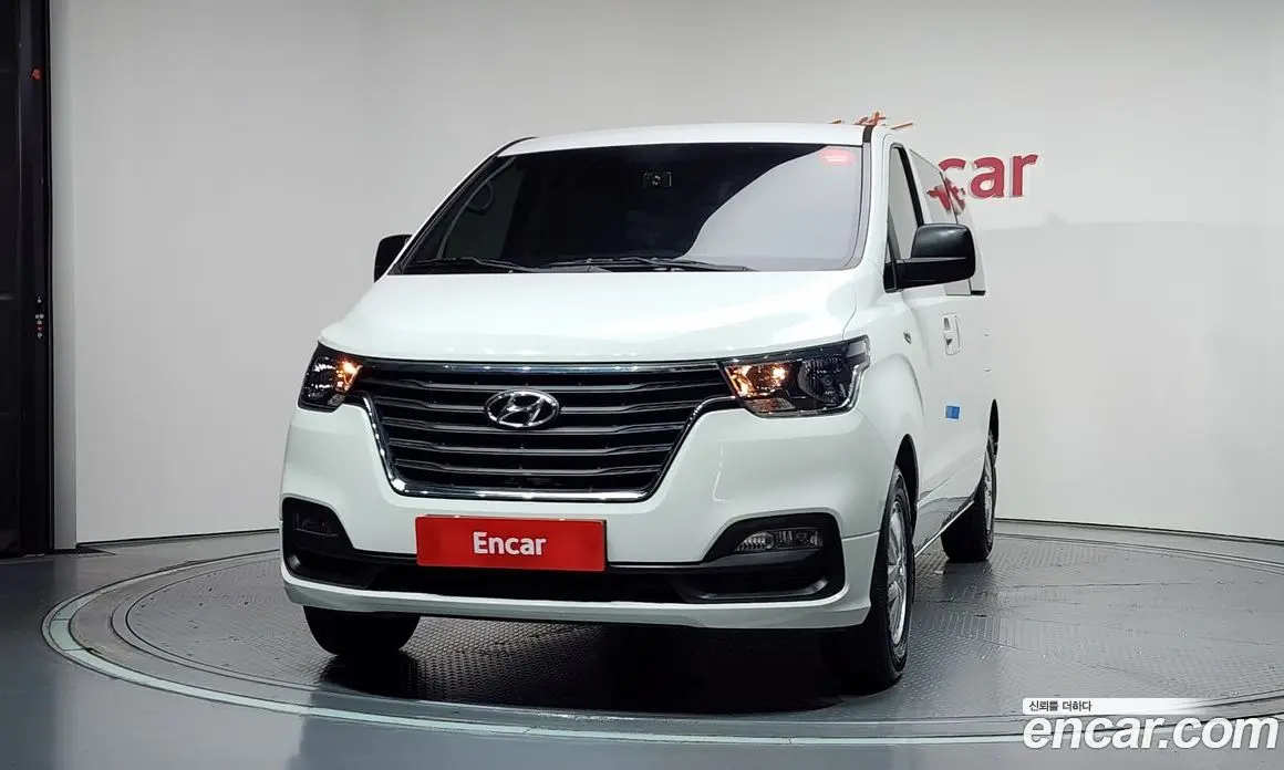 Hyundai Starex 2021 2.5 механика, фото 3 Hyundai Starex 2021 2.5 механика, фото 3