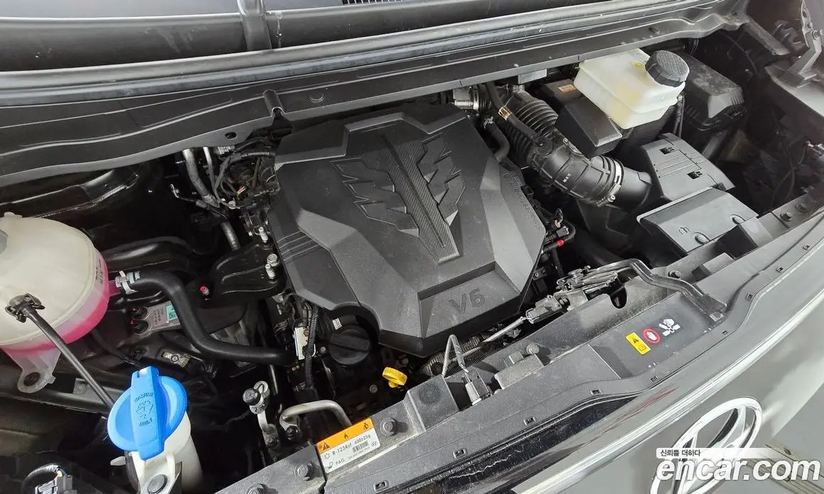 Hyundai Staria 2024 3.5 автомат (гидро), фото 6