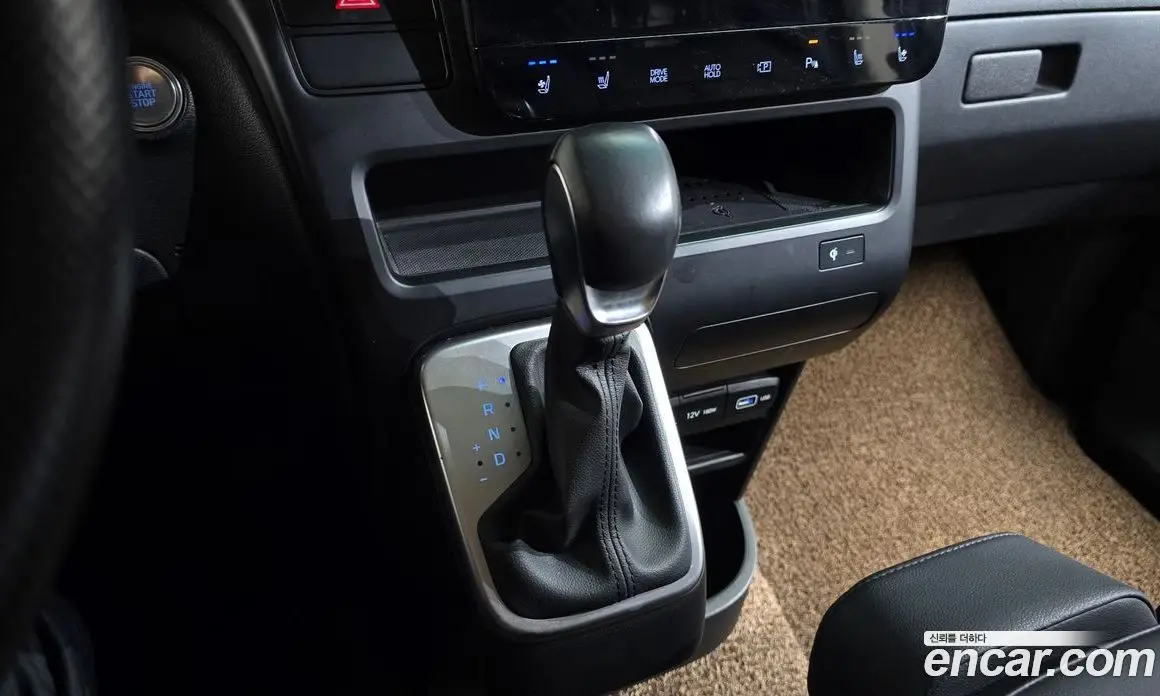 Hyundai Staria 2024 3.5 автомат (гидро), фото 9