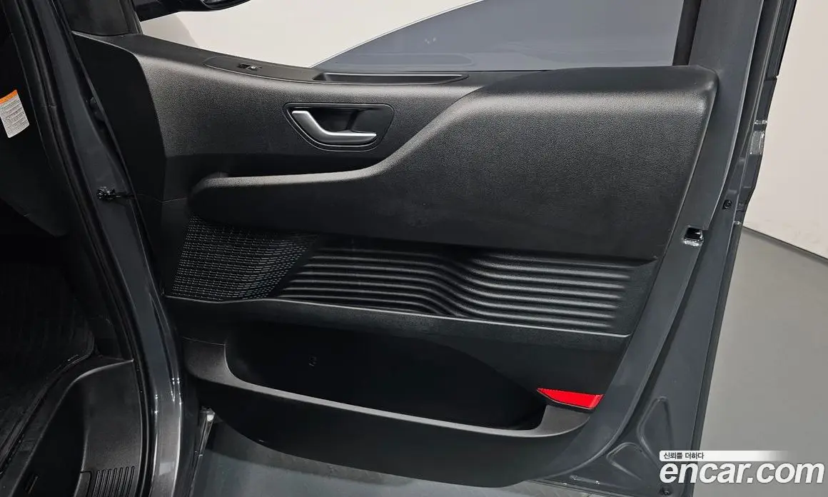 Hyundai Staria 2025 1.6 автомат (гидро), фото 14