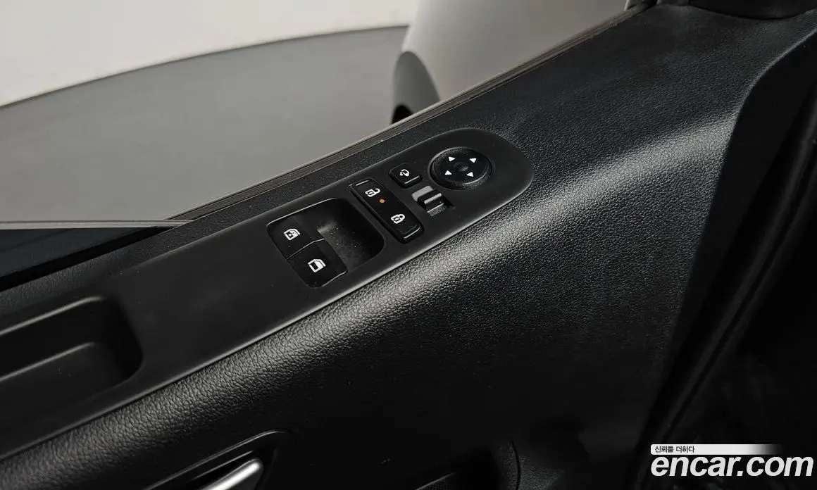Hyundai Staria 2025 1.6 автомат (гидро), фото 21
