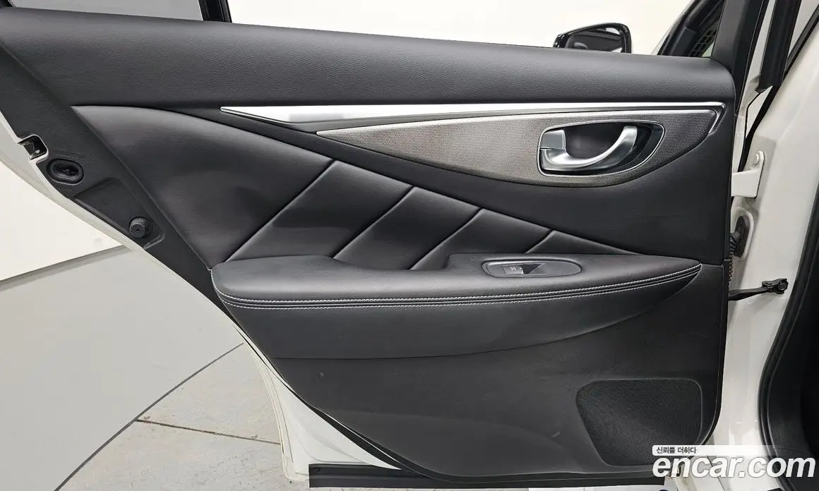 Infiniti Q50 2016 3.5 автомат (гидро), фото 14 Infiniti Q50 2016 3.5 автомат (гидро), фото 14