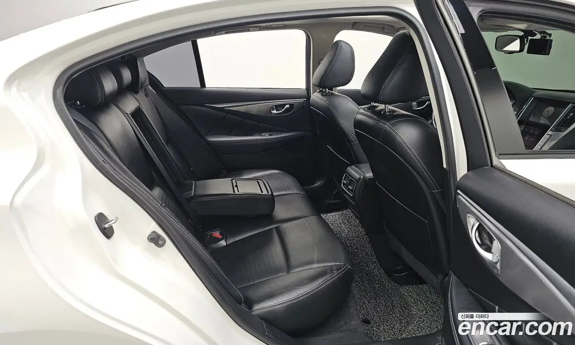 Infiniti Q50 2016 3.5 автомат (гидро), фото 17 Infiniti Q50 2016 3.5 автомат (гидро), фото 17