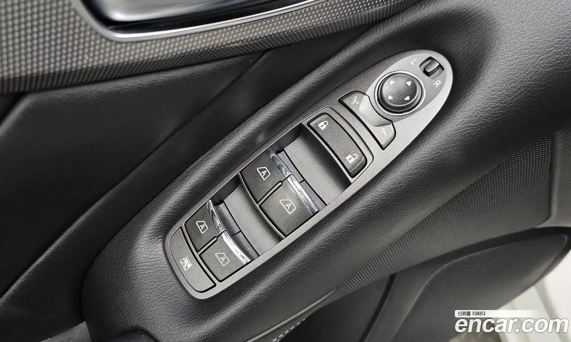 Infiniti Q50 2016 3.5 автомат (гидро), фото 27 Infiniti Q50 2016 3.5 автомат (гидро), фото 27