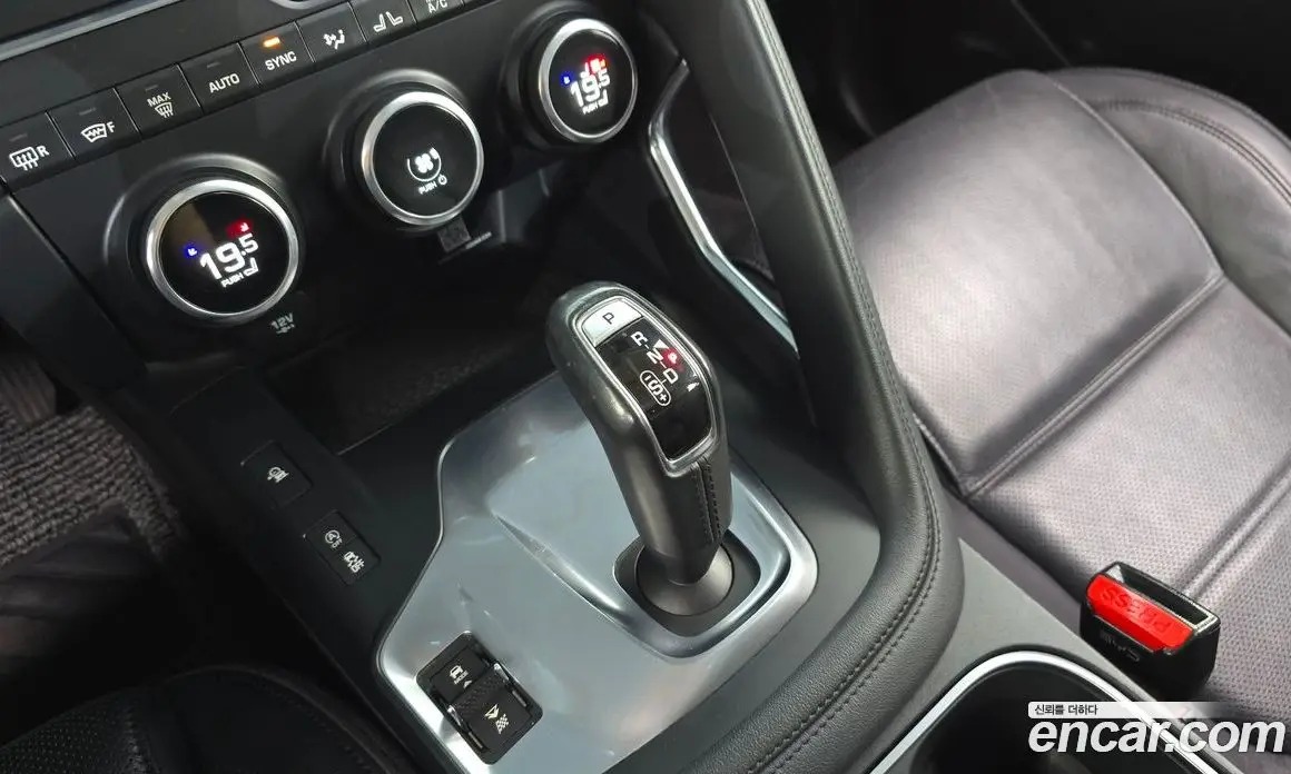 Jaguar E-Pace 2018 2.0 автомат (гидро), фото 12