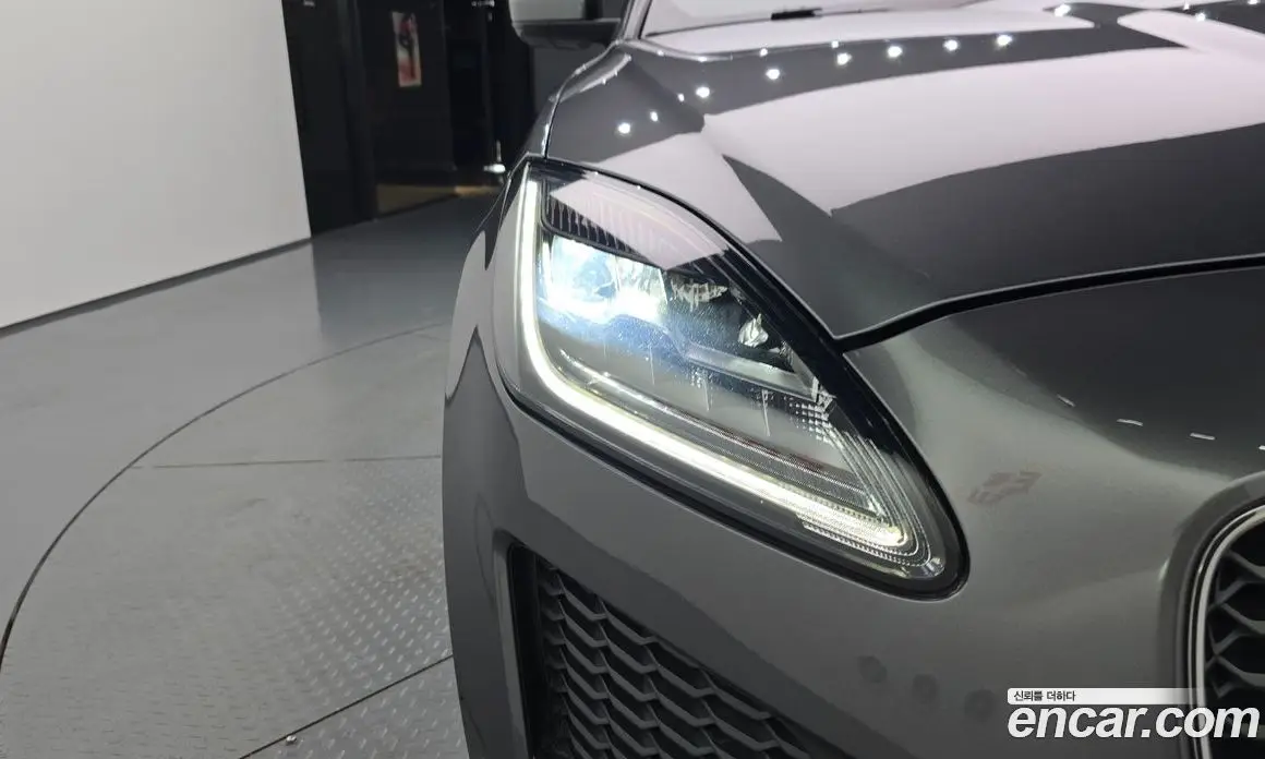 Jaguar E-Pace 2018 2.0 автомат (гидро), фото 8