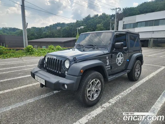 Jeep Wrangler 2017 3.6 автомат (гидро), миниатюра 1 Jeep Wrangler 2017 3.6 автомат (гидро), миниатюра 1
