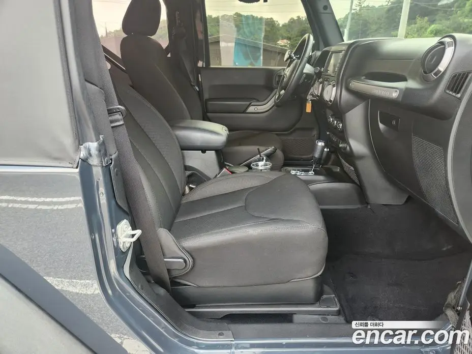 Jeep Wrangler 2017 3.6 автомат (гидро), фото 13 Jeep Wrangler 2017 3.6 автомат (гидро), фото 13