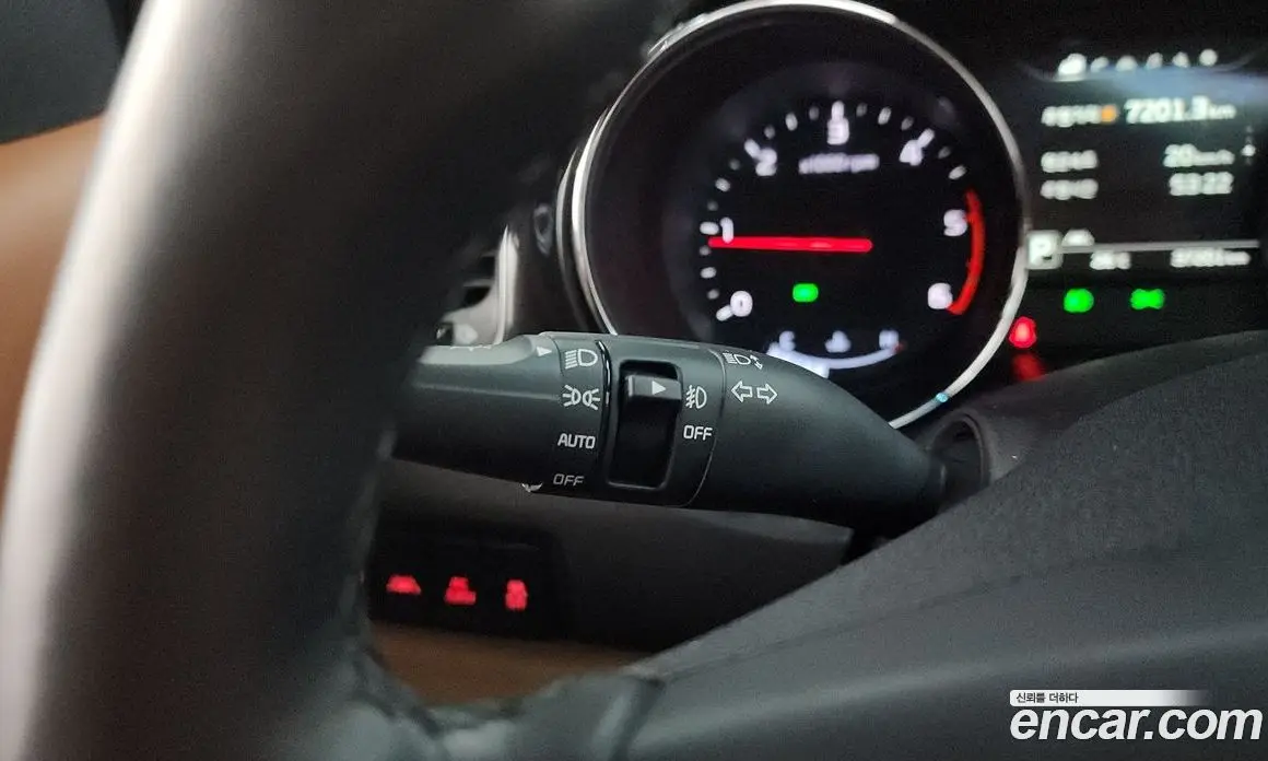 Kia Carnival 2017 2.2 автомат (гидро), фото 31 Kia Carnival 2017 2.2 автомат (гидро), фото 31