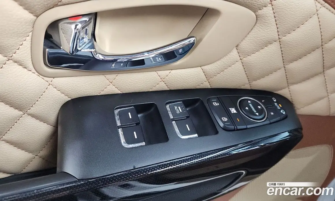 Kia Carnival 2017 2.2 автомат (гидро), фото 33 Kia Carnival 2017 2.2 автомат (гидро), фото 33