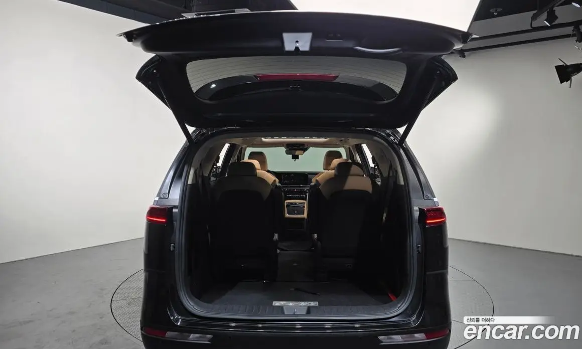 Kia Carnival 2021 3.5 автомат (гидро), фото 26 Kia Carnival 2021 3.5 автомат (гидро), фото 26