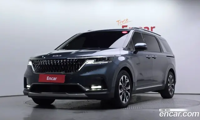Kia Carnival, 2023, 33 268 км