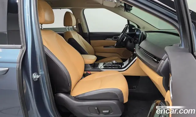 Kia Carnival 2023 3.5 автомат (гидро), миниатюра 11 Kia Carnival 2023 3.5 автомат (гидро), миниатюра 11