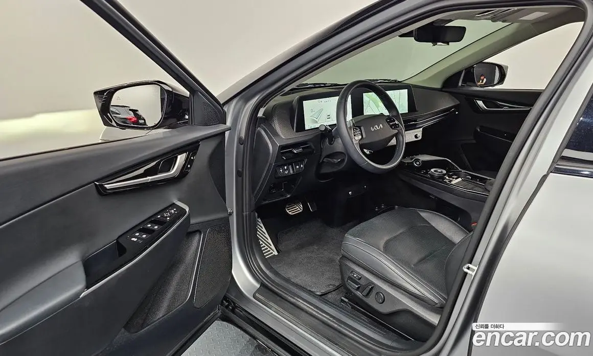 Kia EV6 2023 0.1 автомат (гидро), фото 13 Kia EV6 2023 0.1 автомат (гидро), фото 13