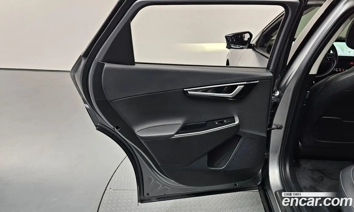 Kia EV6 2023 0.1 автомат (гидро), фото 15 Kia EV6 2023 0.1 автомат (гидро), фото 15