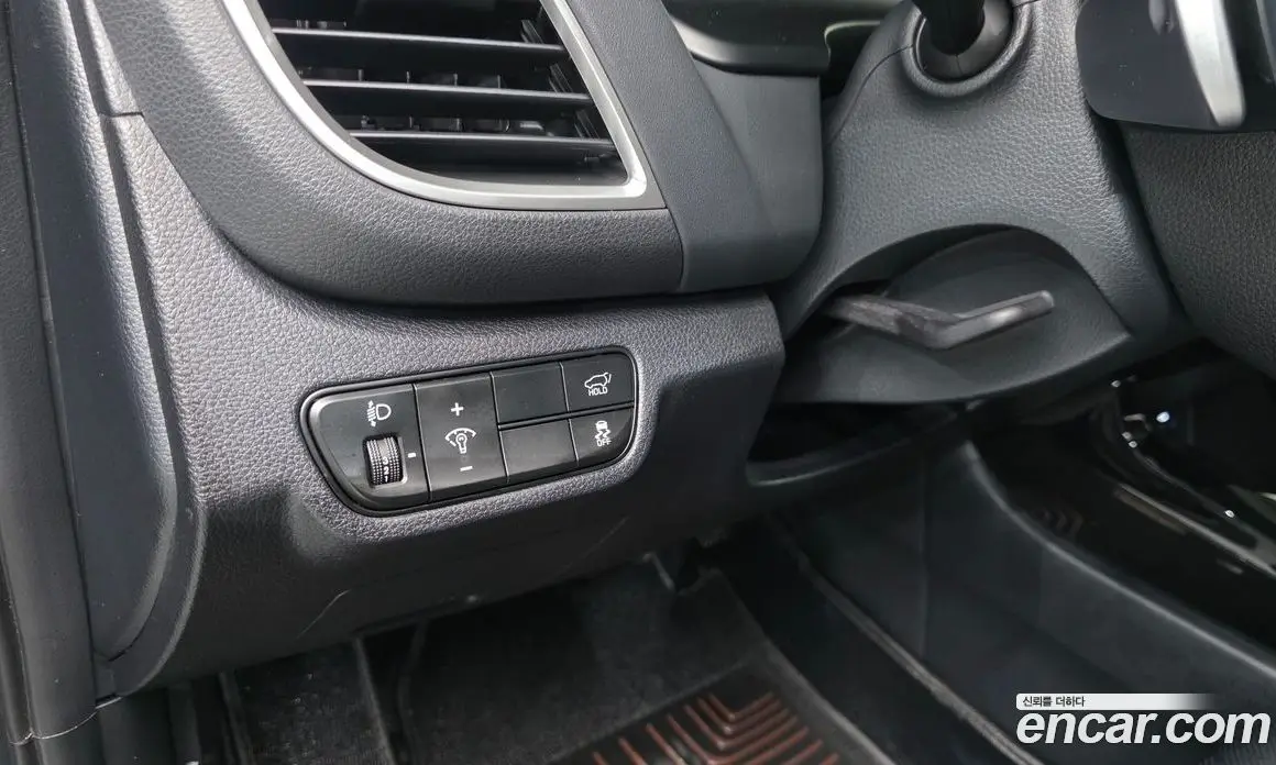Kia Seltos 2024 1.6 автомат (гидро), фото 12 Kia Seltos 2024 1.6 автомат (гидро), фото 12