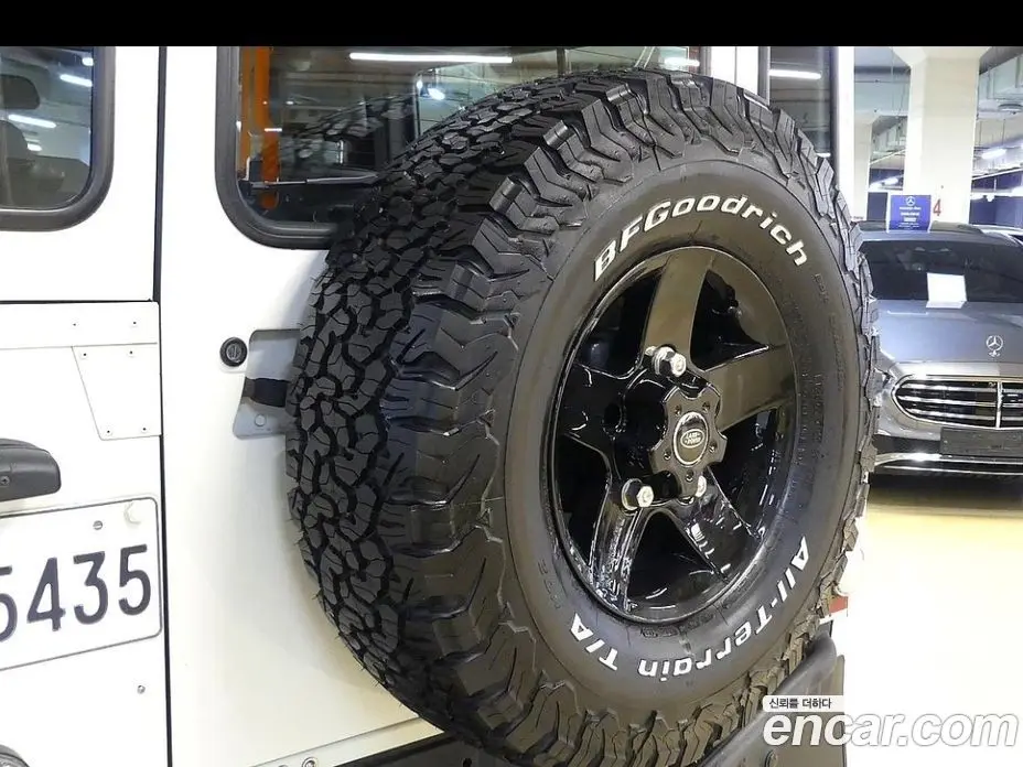 Land Rover Defender 2010 2.4 автомат (гидро), фото 4 Land Rover Defender 2010 2.4 автомат (гидро), фото 4