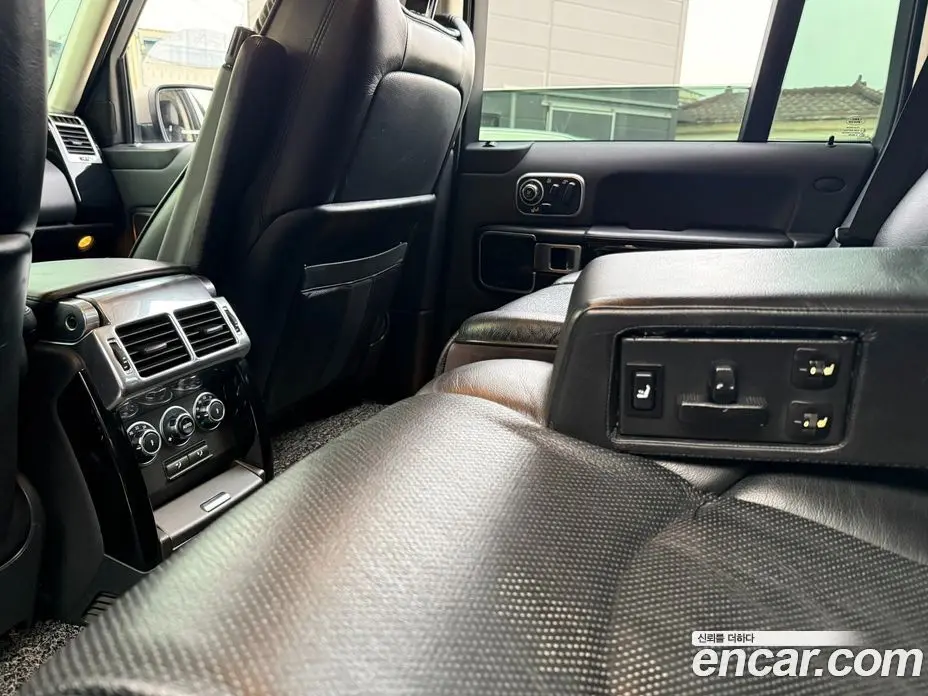 Land Rover Range Rover 2012 4.4 автомат (гидро), фото 18 Land Rover Range Rover 2012 4.4 автомат (гидро), фото 18